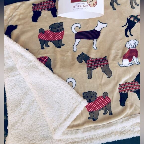 Tan Sweater Dogs Holiday Plush Sherpa Pet Throw Blanket - Picture 1 of 3